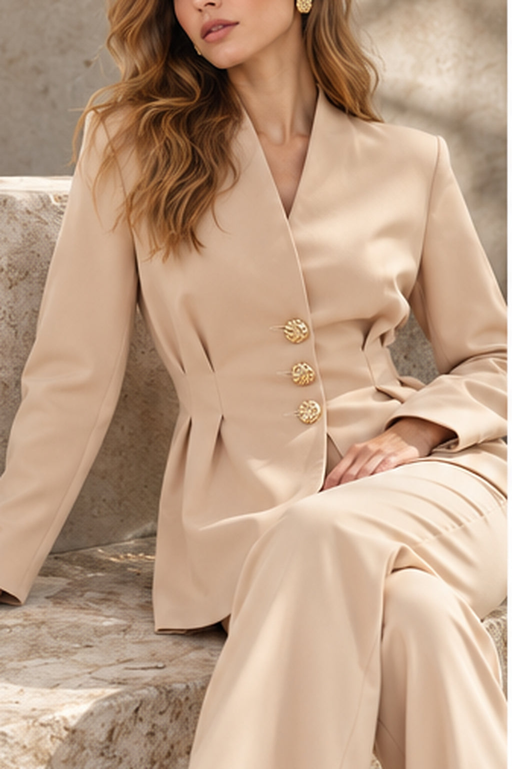 Bej Gold Düğmeli Bel Oturtmalı Blazer Ceket