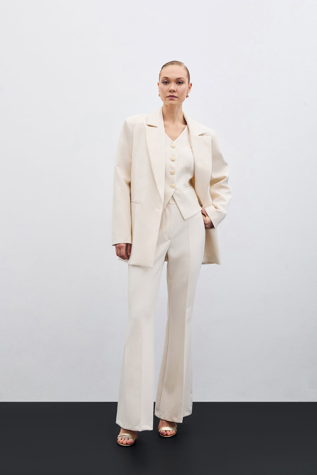 Ekru Tek Düğmeli Oversize Blazer Ceket