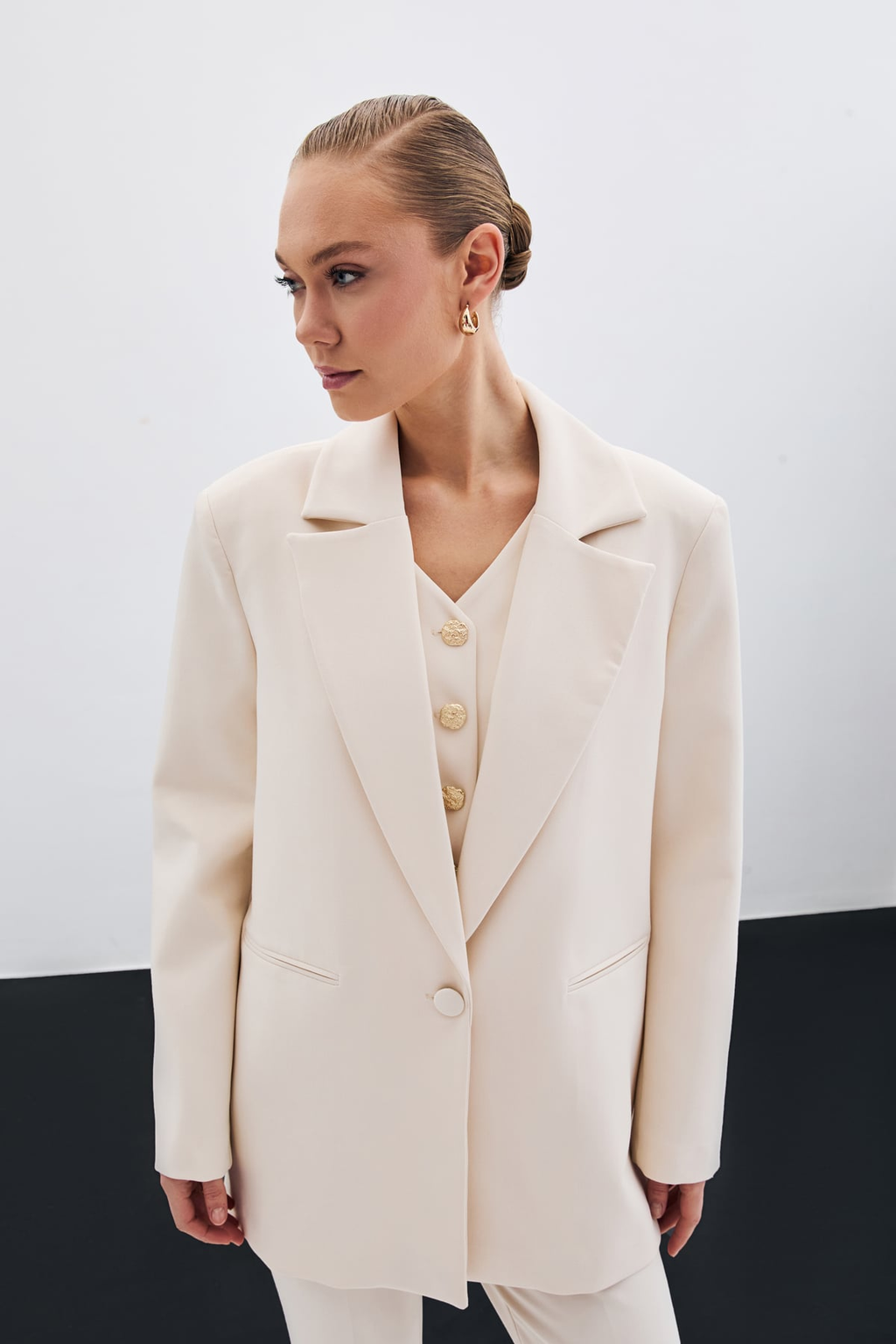 Ekru Tek Düğmeli Oversize Blazer Ceket