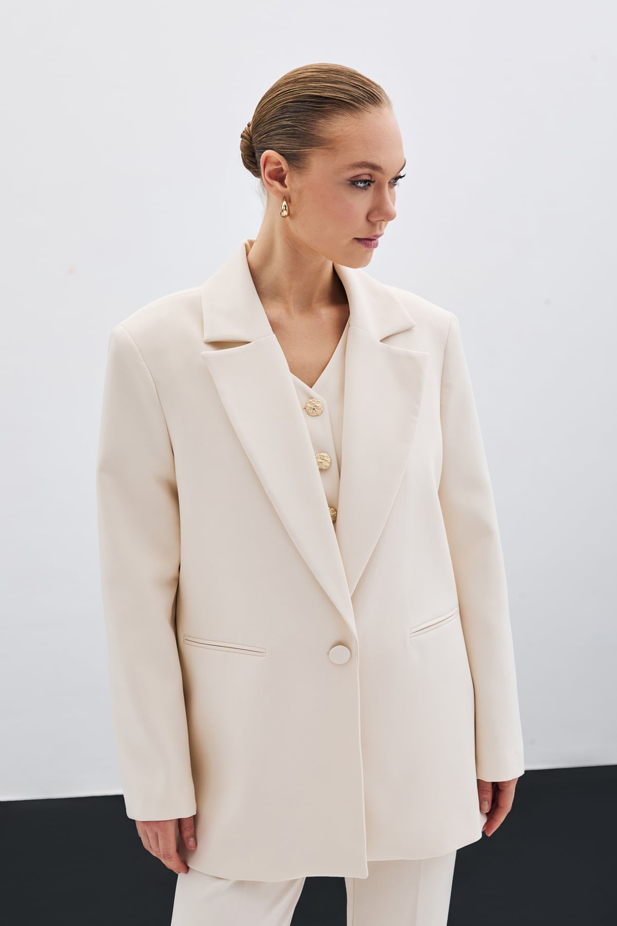 Ekru Tek Düğmeli Oversize Blazer Ceket