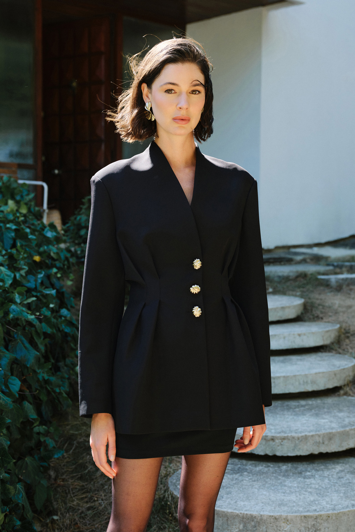 Siyah Gold Düğmeli Bel Oturtmalı Blazer Ceket