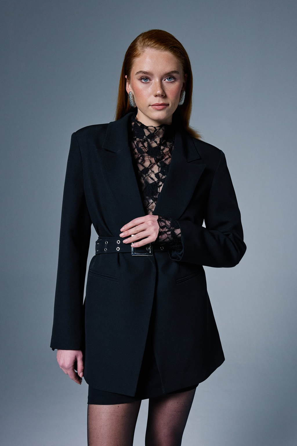 Siyah Kemerli Kadın Blazer Ceket
