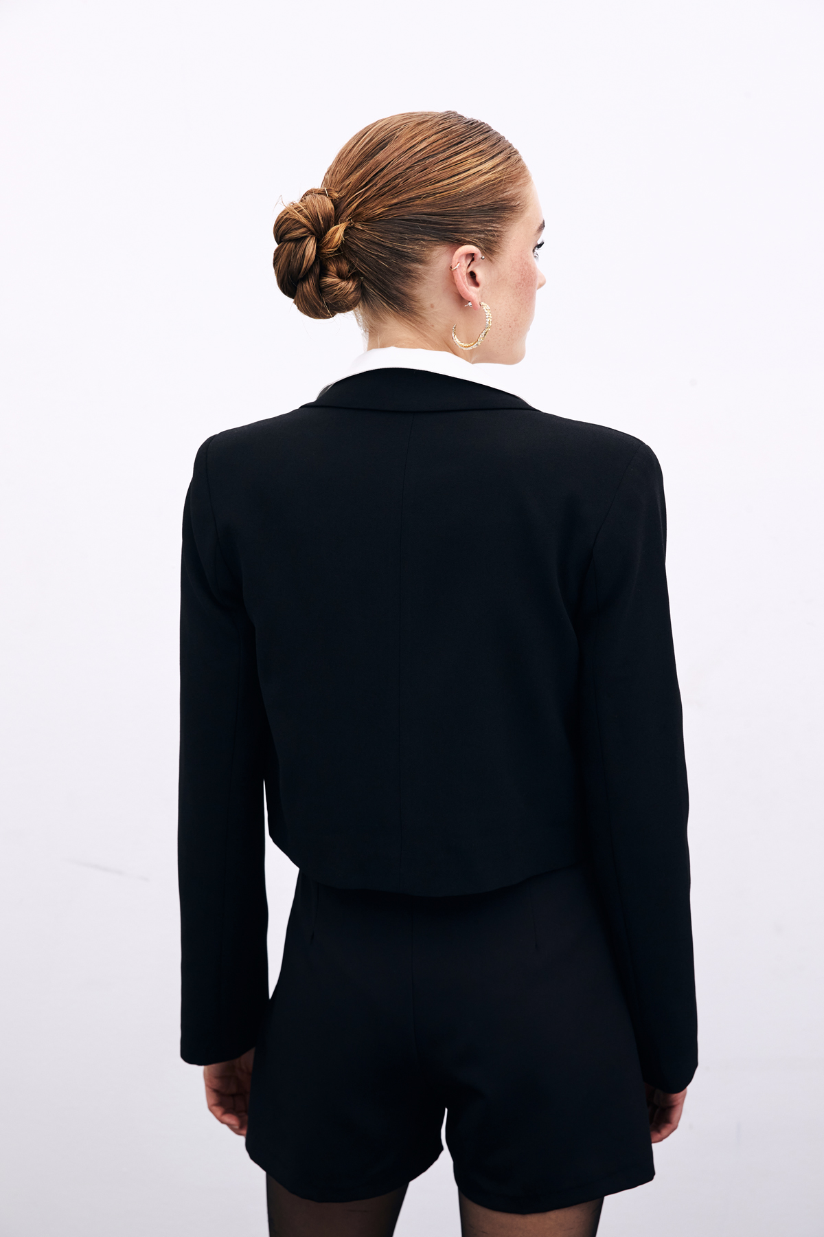 Siyah Kısa Krep Kadın Blazer Ceket